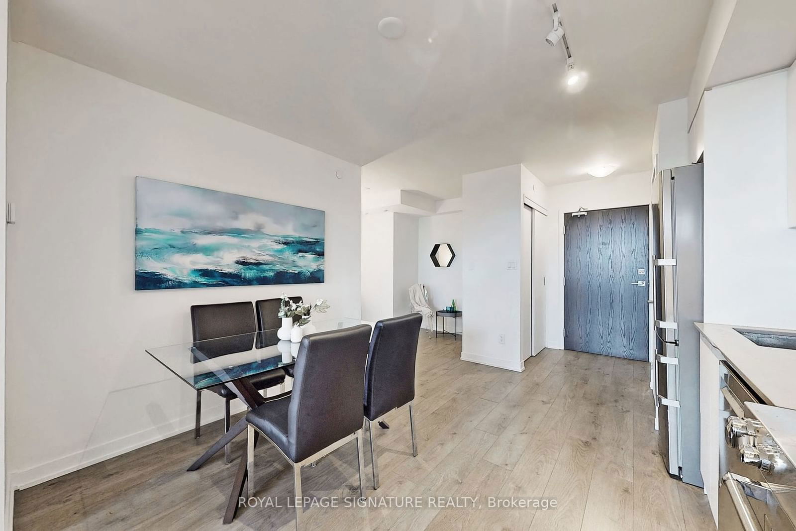 1401 O'connor Dr, unit 211 for sale - image #17