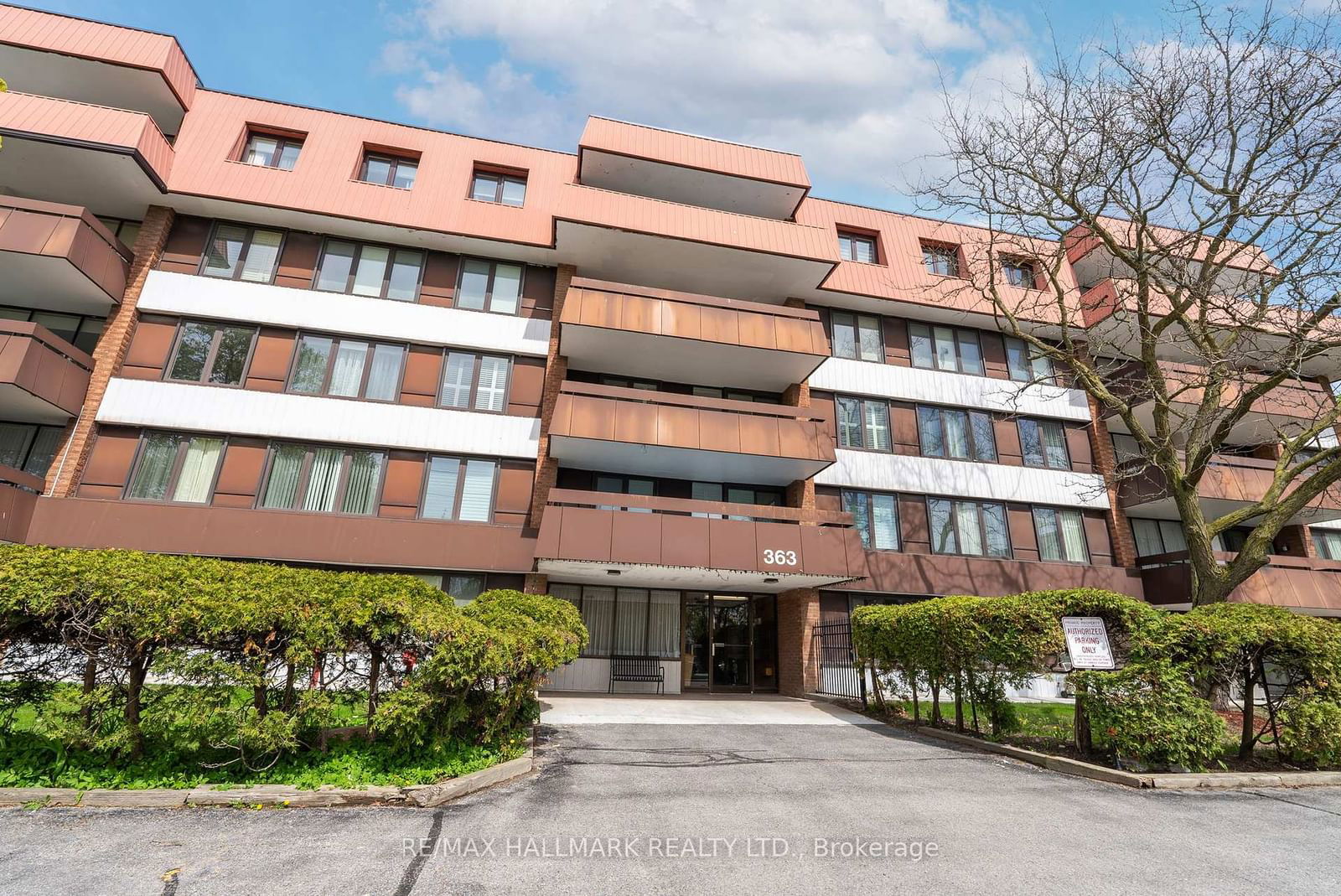 363 Simcoe St N, unit 305 for sale - image #4