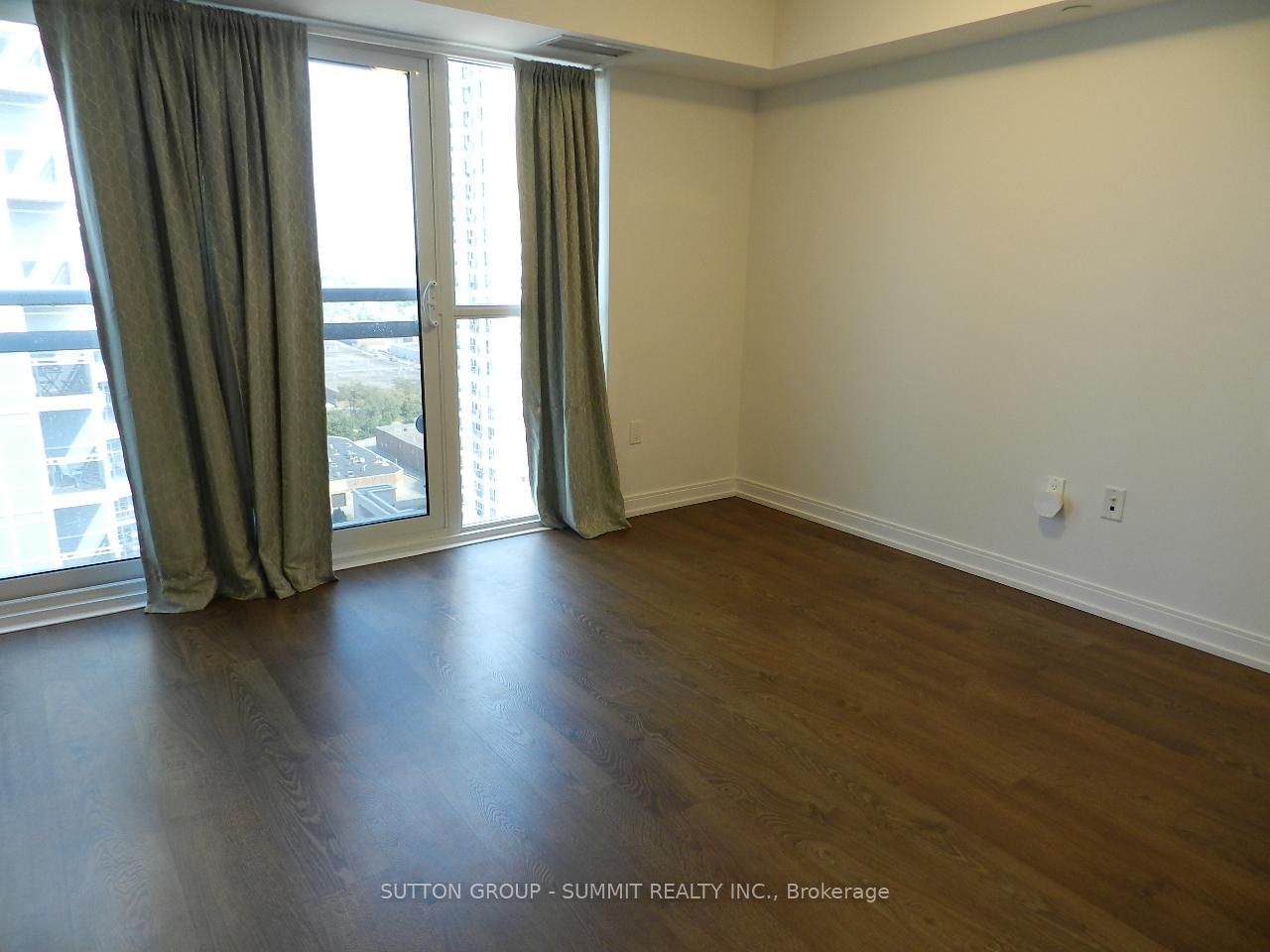 275 VILLAGE GREEN Sq, unit 1717 for rent - image #1