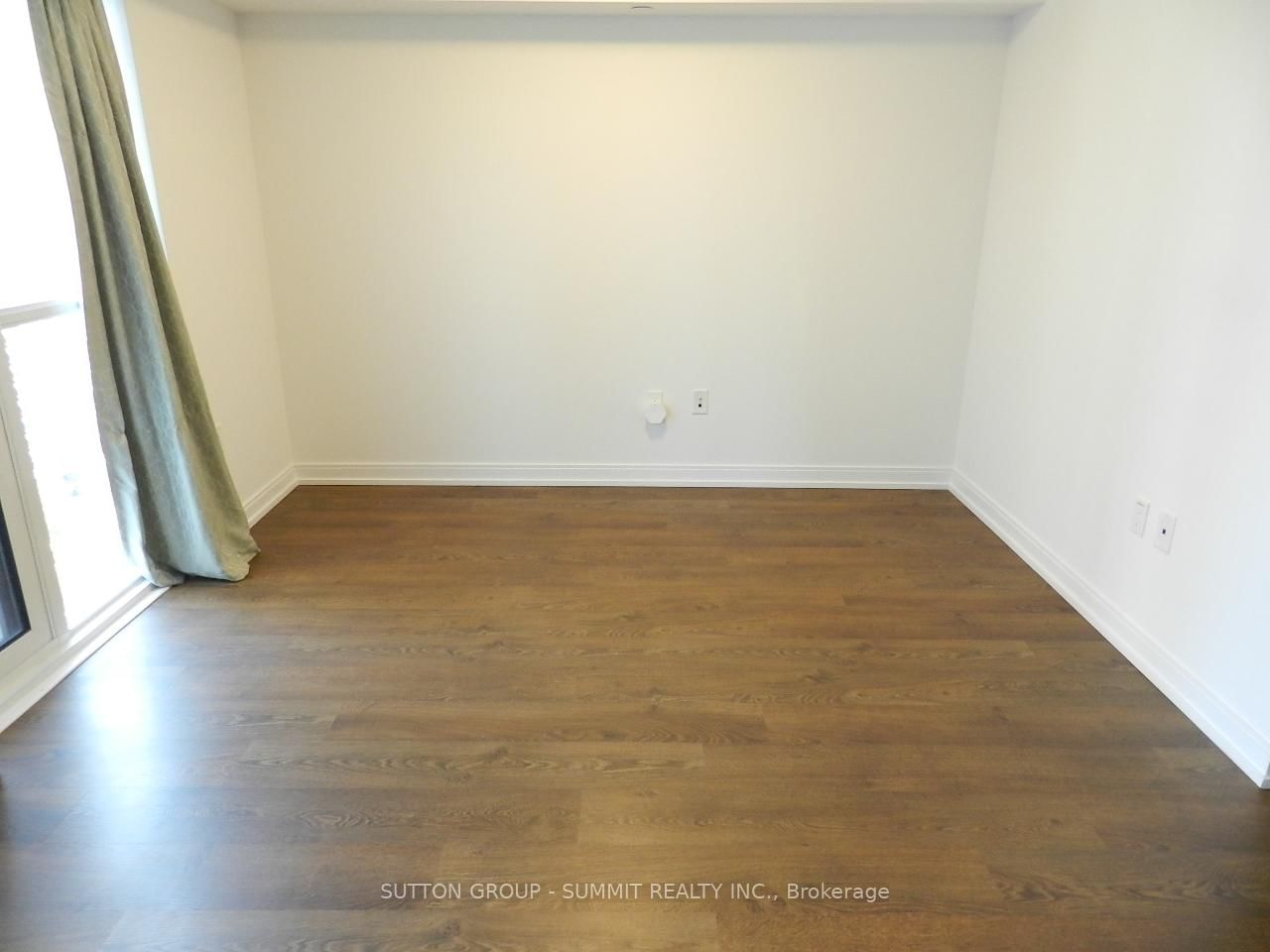 275 VILLAGE GREEN Sq, unit 1717 for rent - image #2