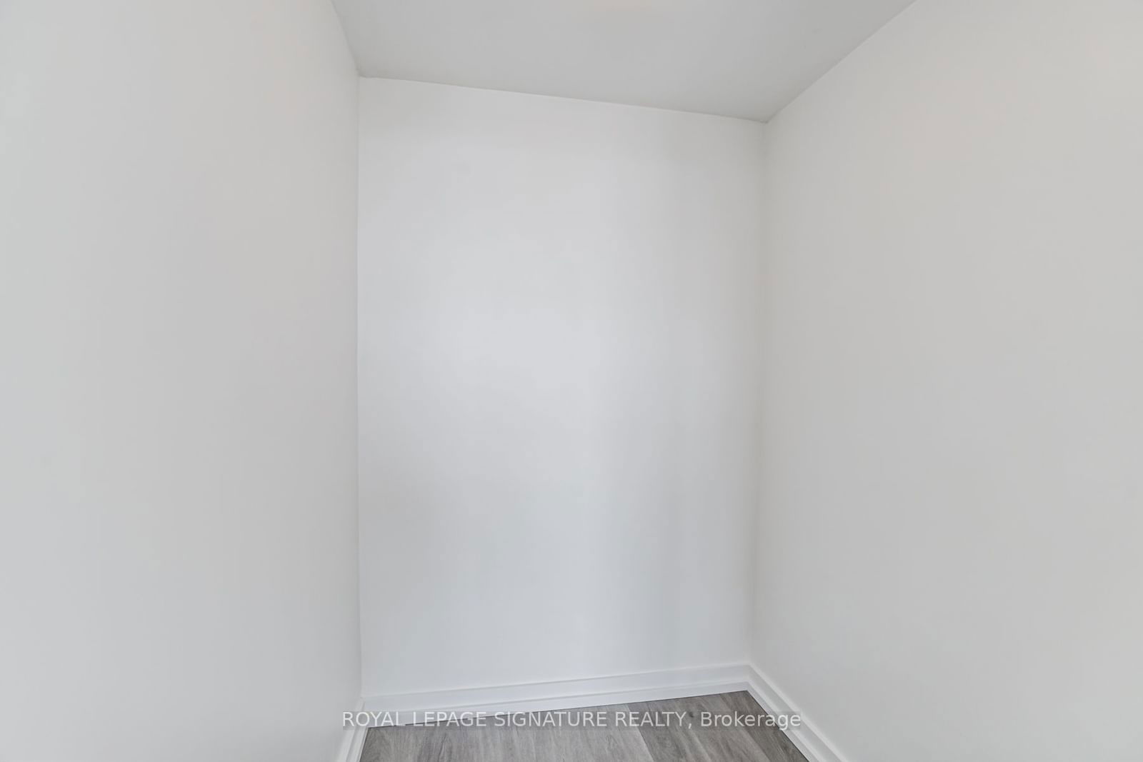 8 Trent Ave, unit 1013 for rent - image #28