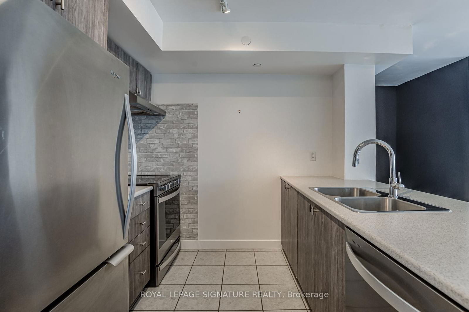 8 Trent Ave, unit 1013 for rent - image #5