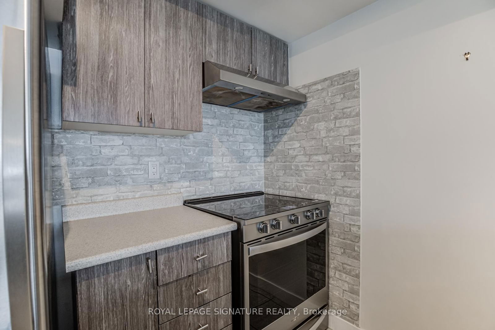 8 Trent Ave, unit 1013 for rent - image #6