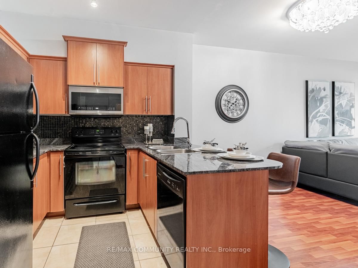 8 Rosebank Dr, unit A for sale - image #5