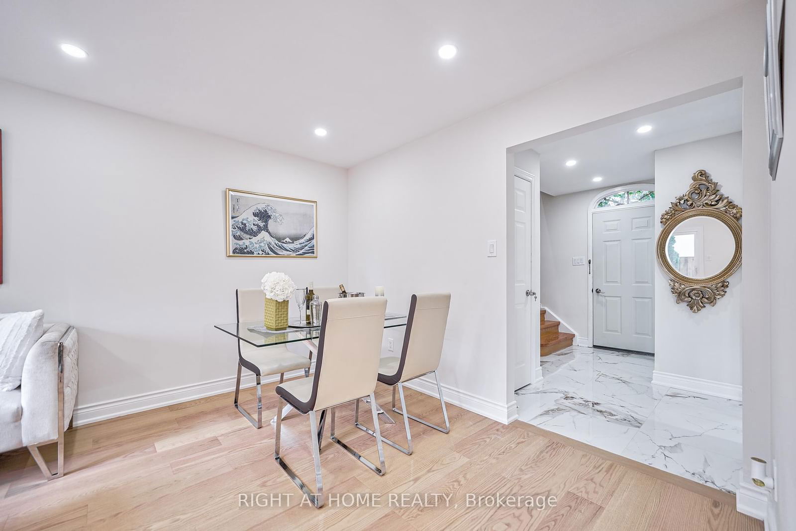 2075 Warden Ave, unit 04 for sale - image #5