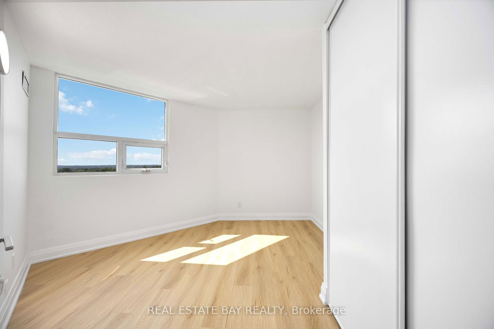 2 Westney Rd N, unit PH 206 for sale - image #23