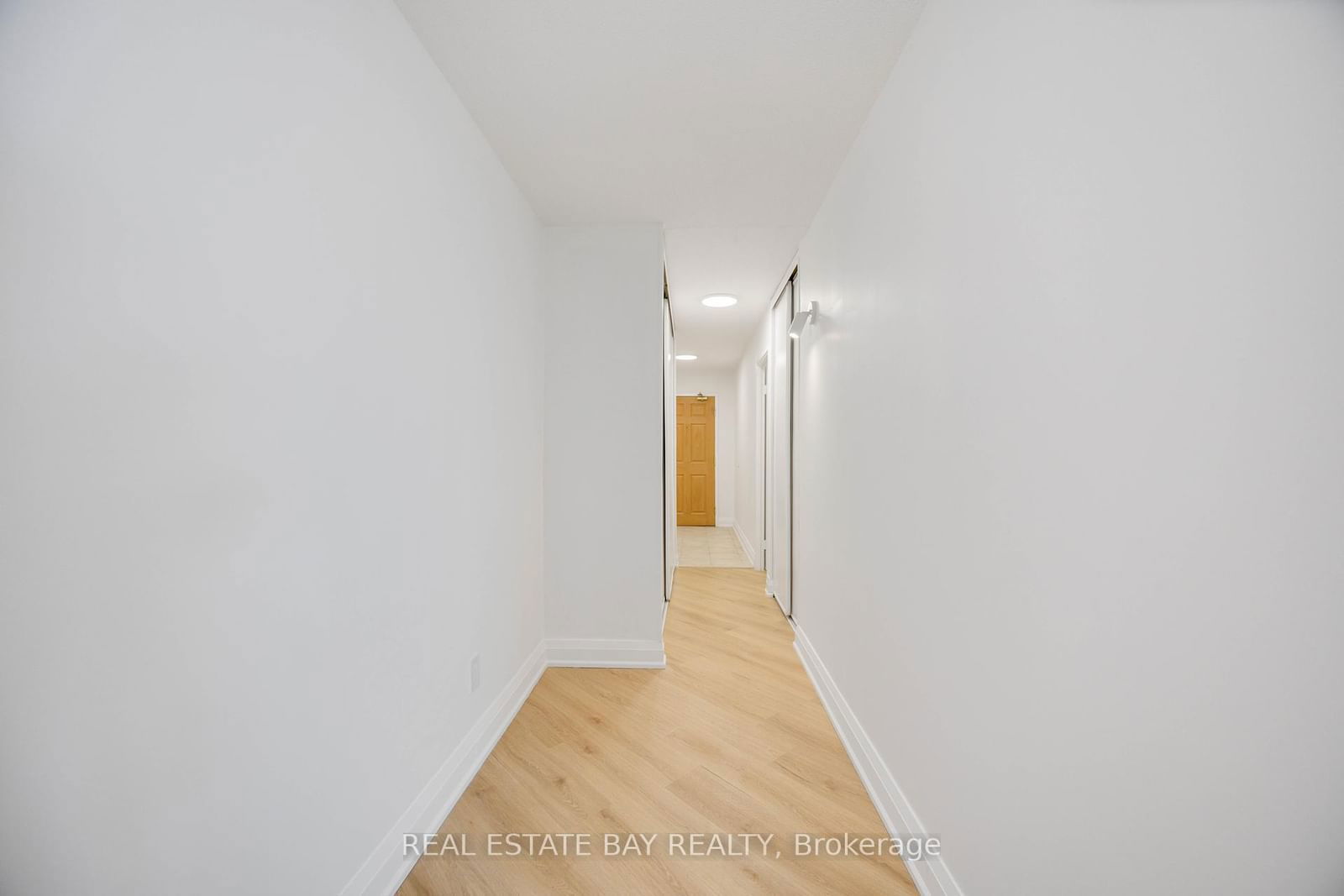 2 Westney Rd N, unit PH 206 for sale