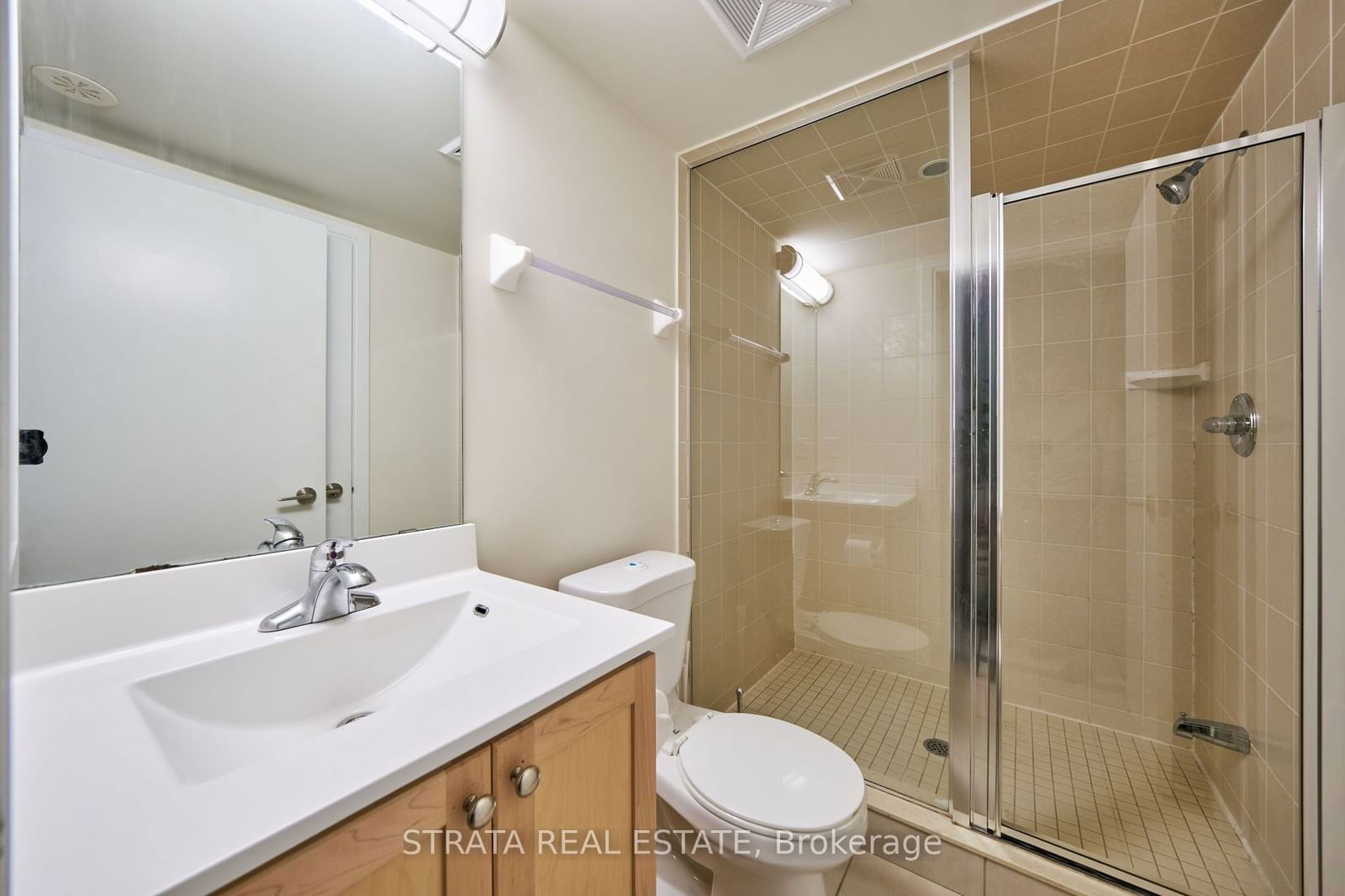 330 Village Green Sq, unit 43-Rm 2 for rent - image #6