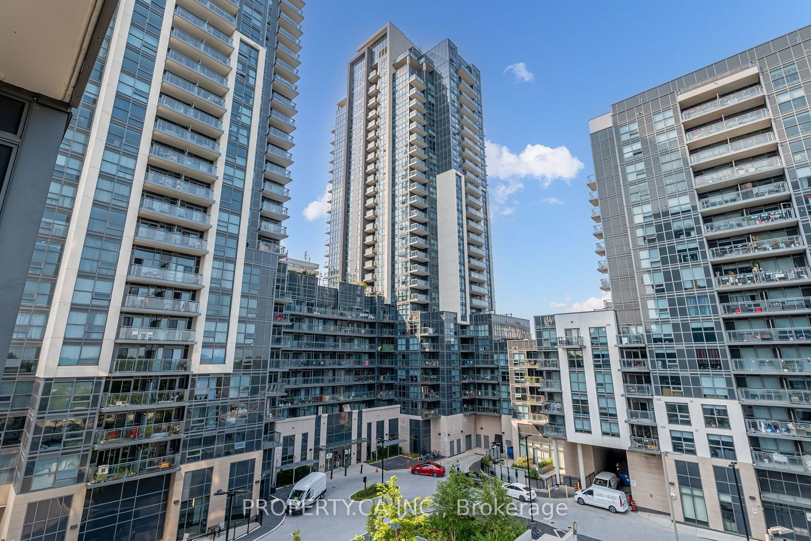 10 Meadowglen Pl, unit 502 for sale - image #18