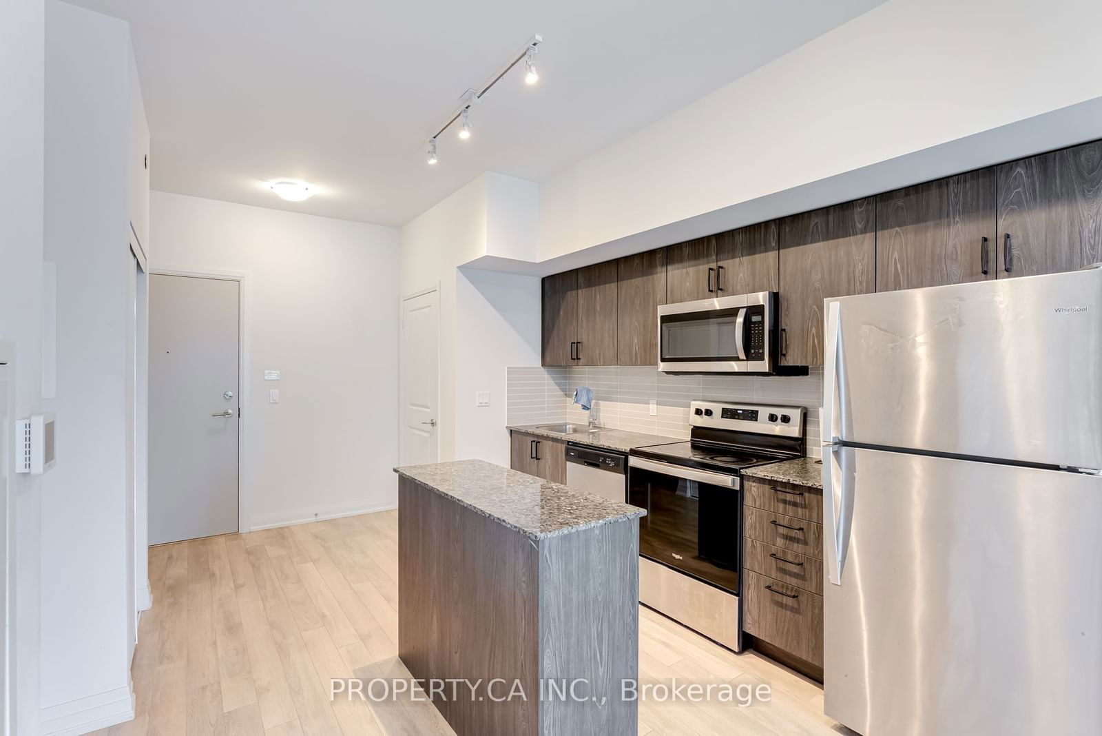 10 Meadowglen Pl, unit 502 for sale - image #7