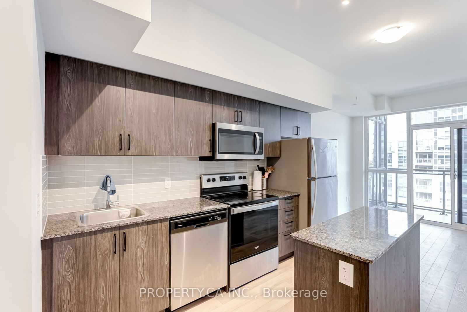 10 Meadowglen Pl, unit 502 for sale - image #8