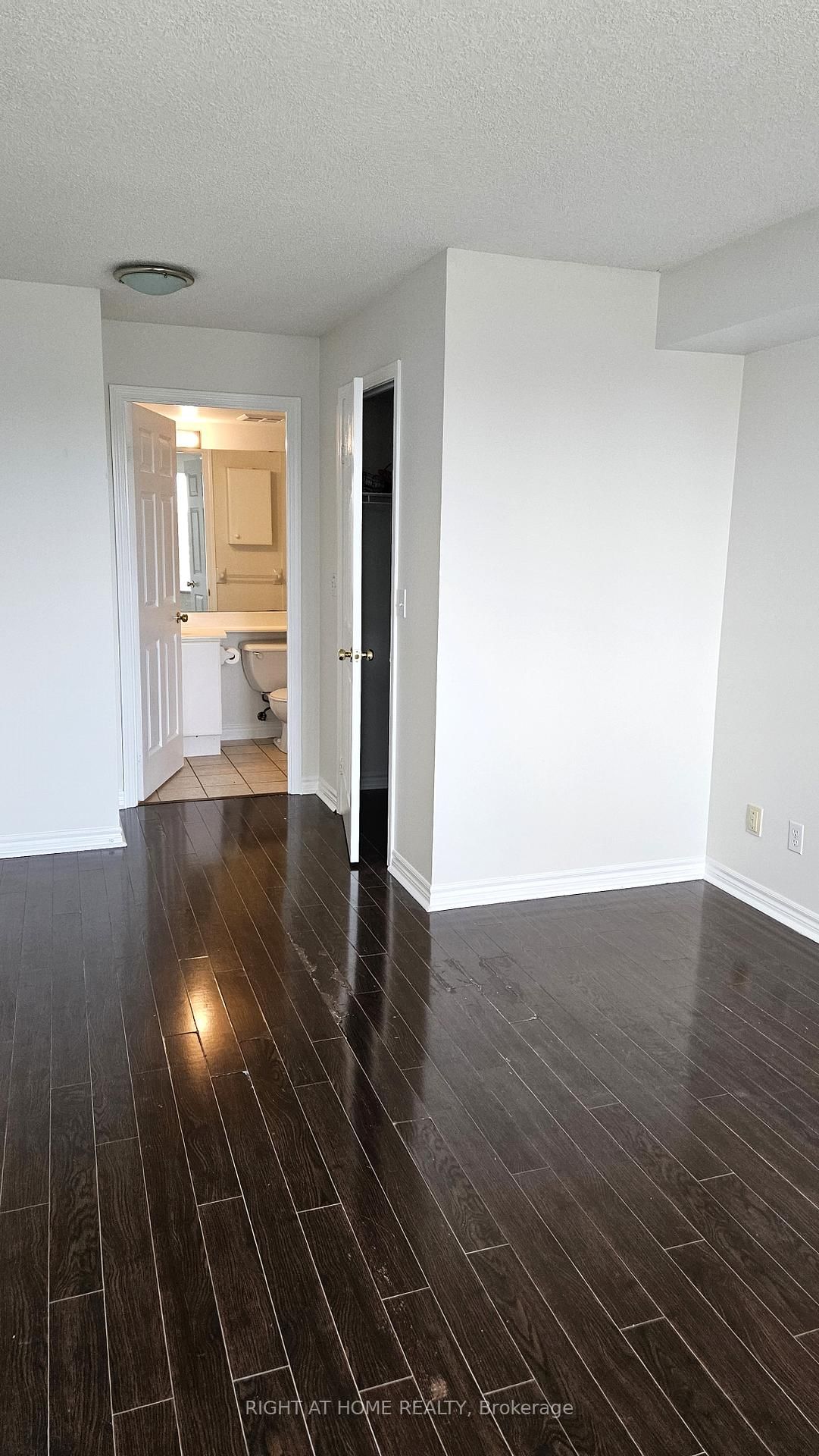 5039 Finch Ave E, unit 309 for rent - image #11