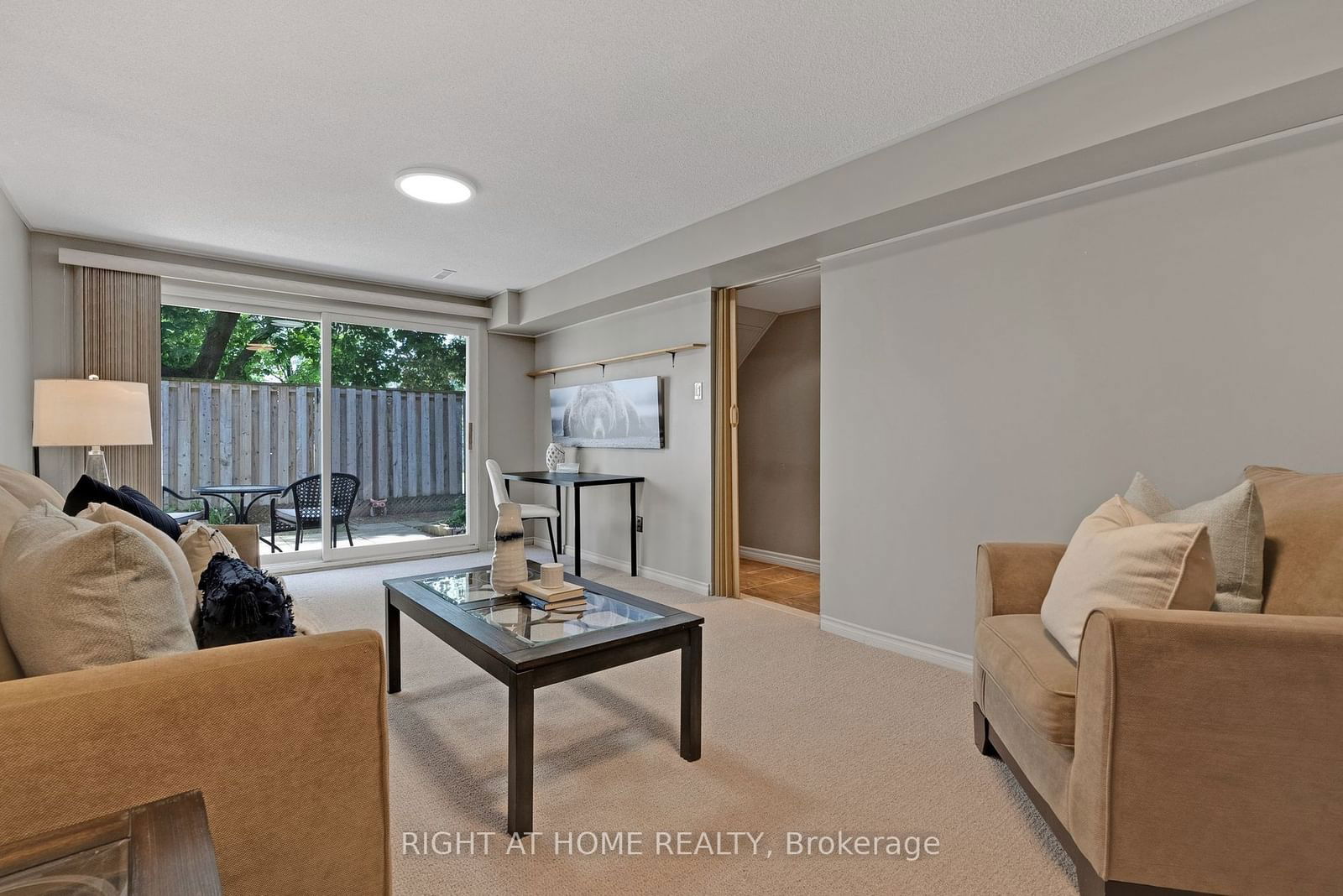 321 Blackthorn St, unit 86 for sale - image #24