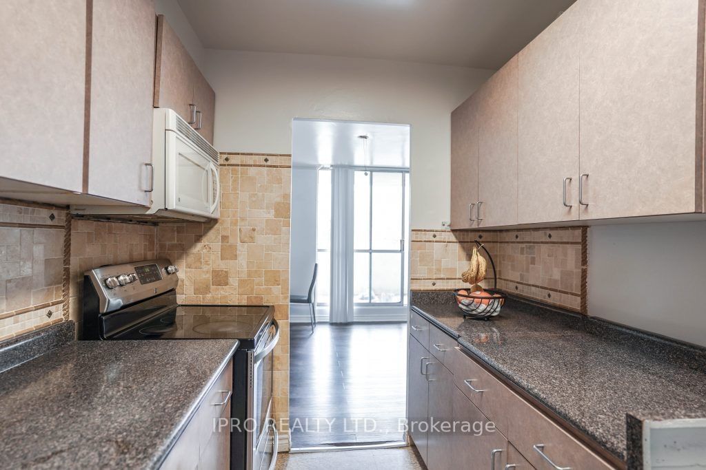 5 Massey Sq, unit 106 for sale - image #4