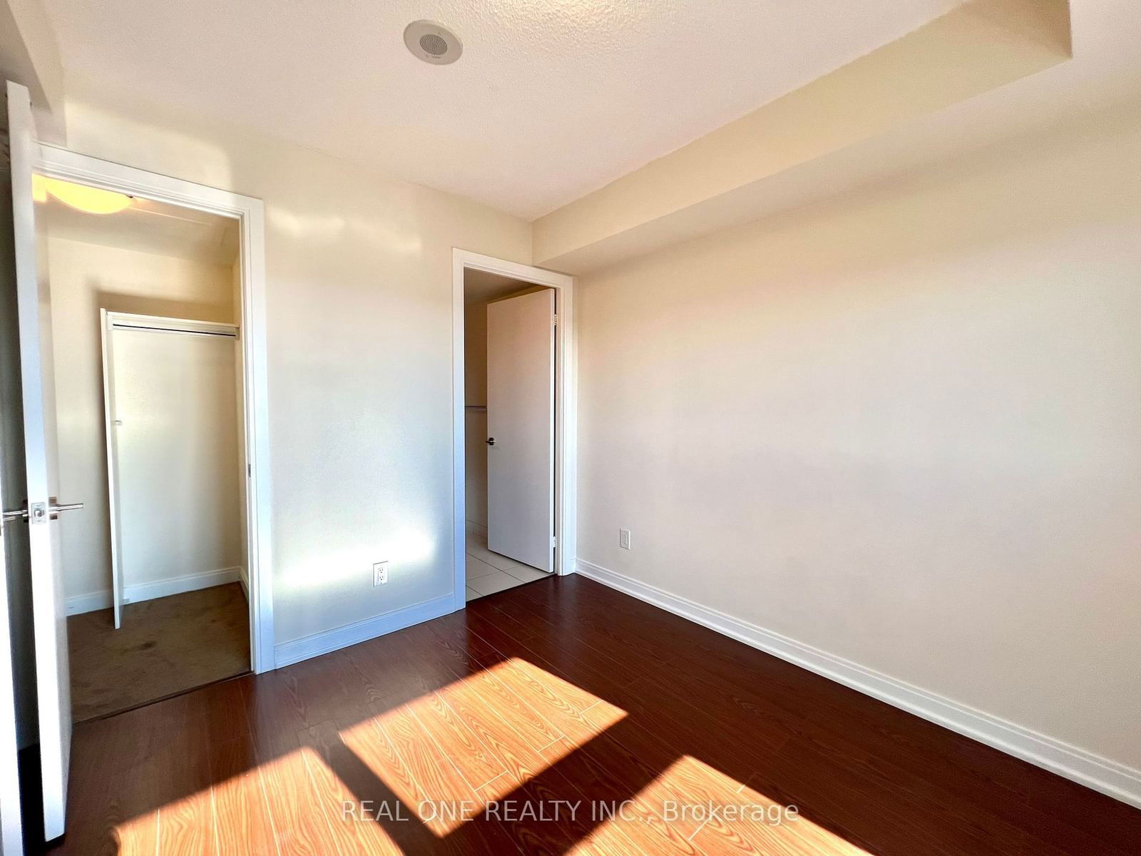 151 Village Green Sq, unit 2706 for rent - image #14