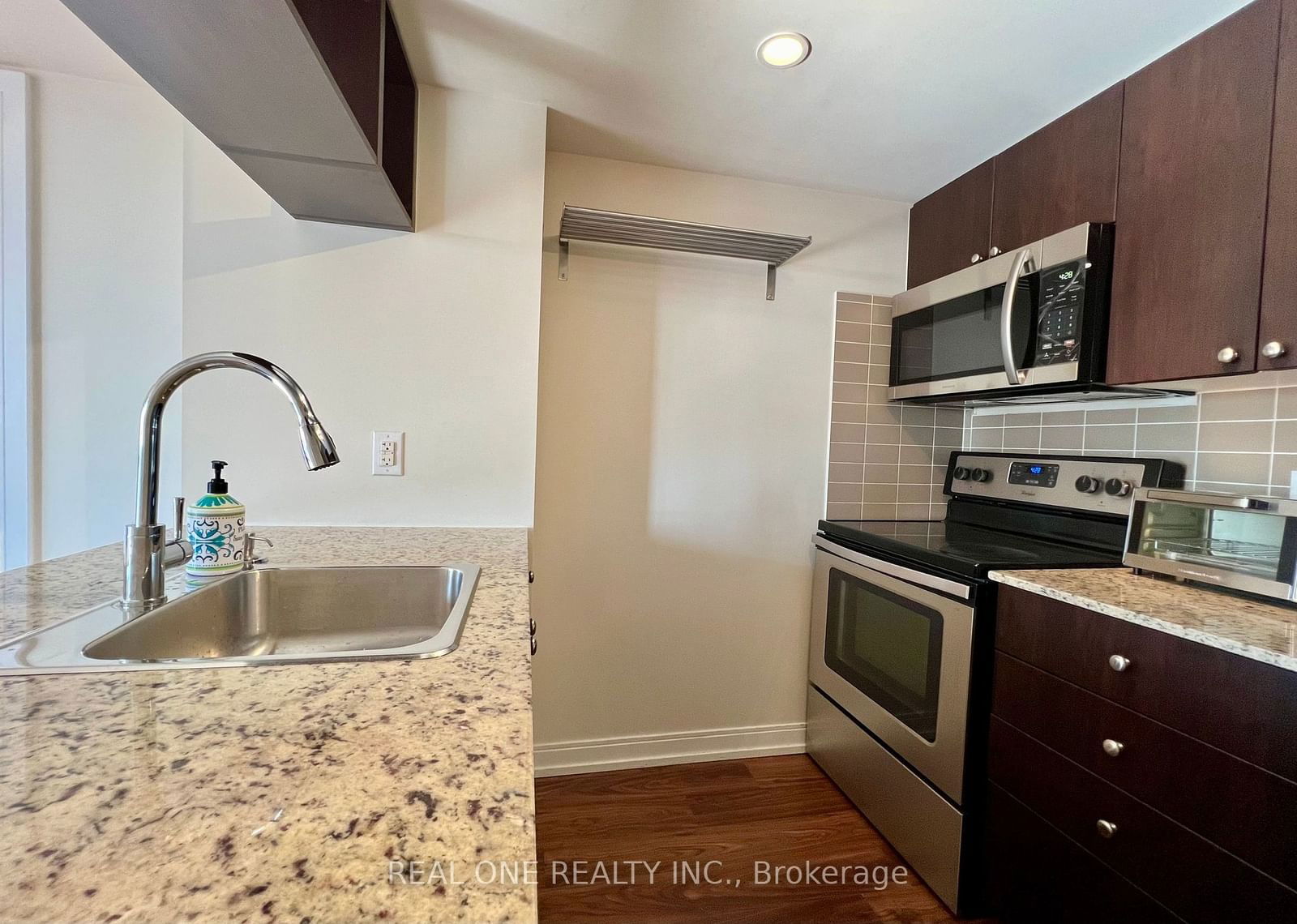 151 Village Green Sq, unit 2706 for rent - image #8