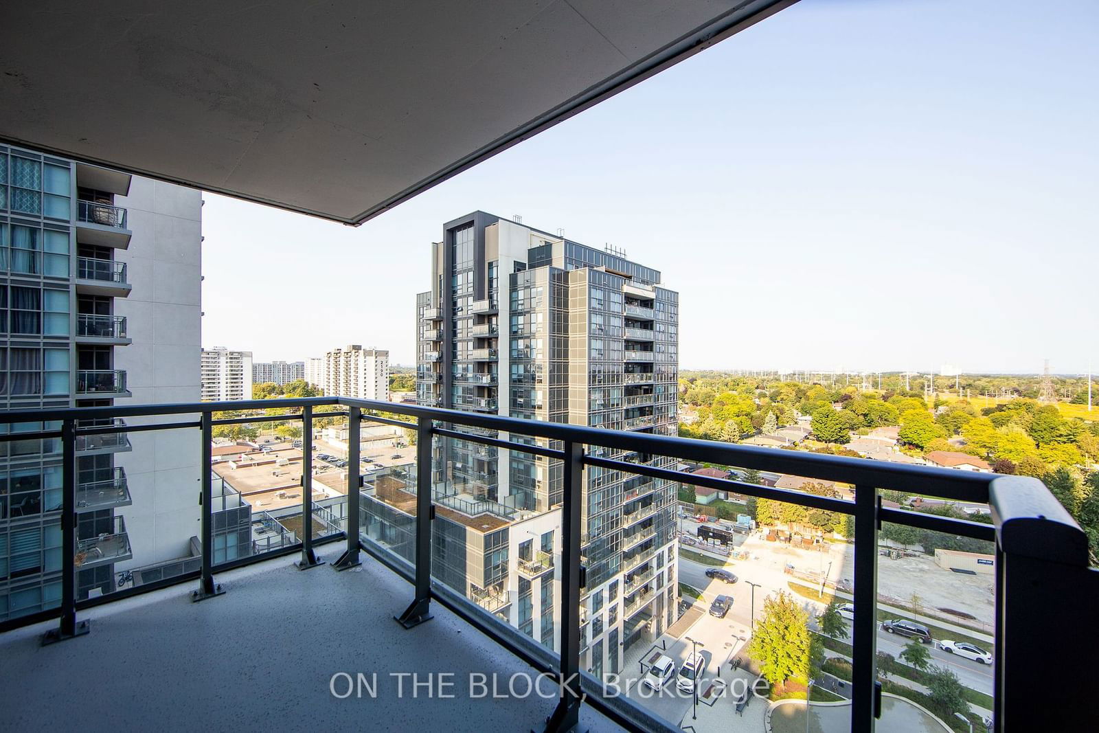 20 Meadowglen Pl, unit 1201 for sale