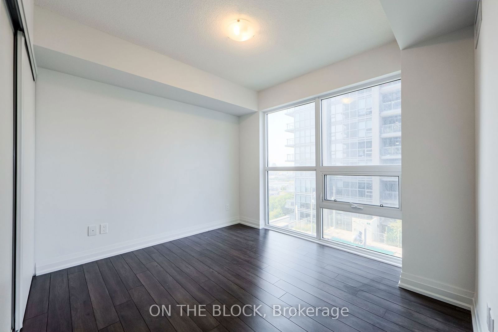 20 Meadowglen Pl, unit 1201 for sale - image #14