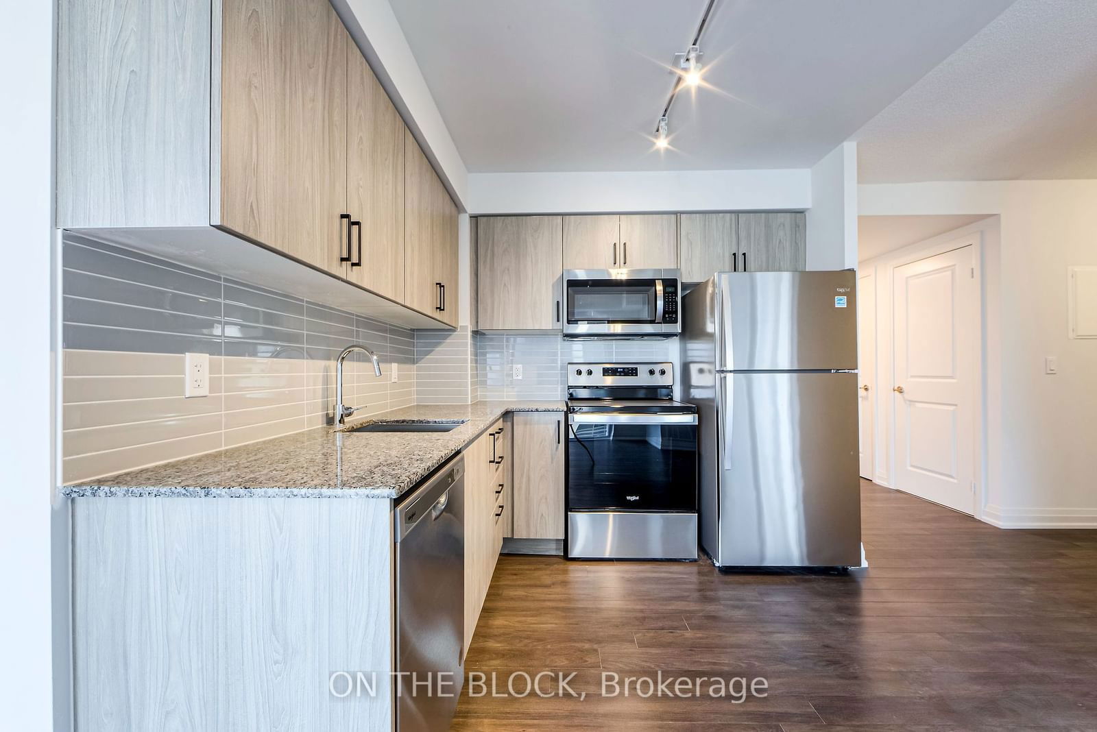 20 Meadowglen Pl, unit 1201 for sale - image #28