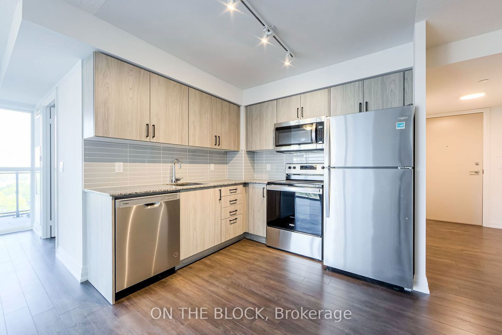 20 Meadowglen Pl, unit 1201 for sale - image #29