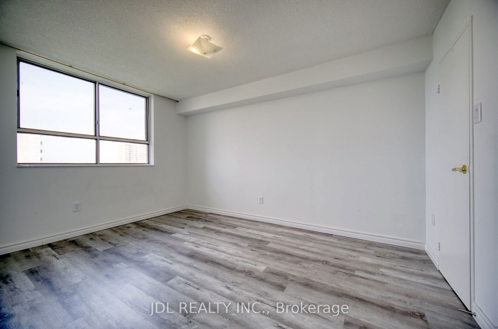 10 Stonehill Crt, unit 1009 for rent - image #19