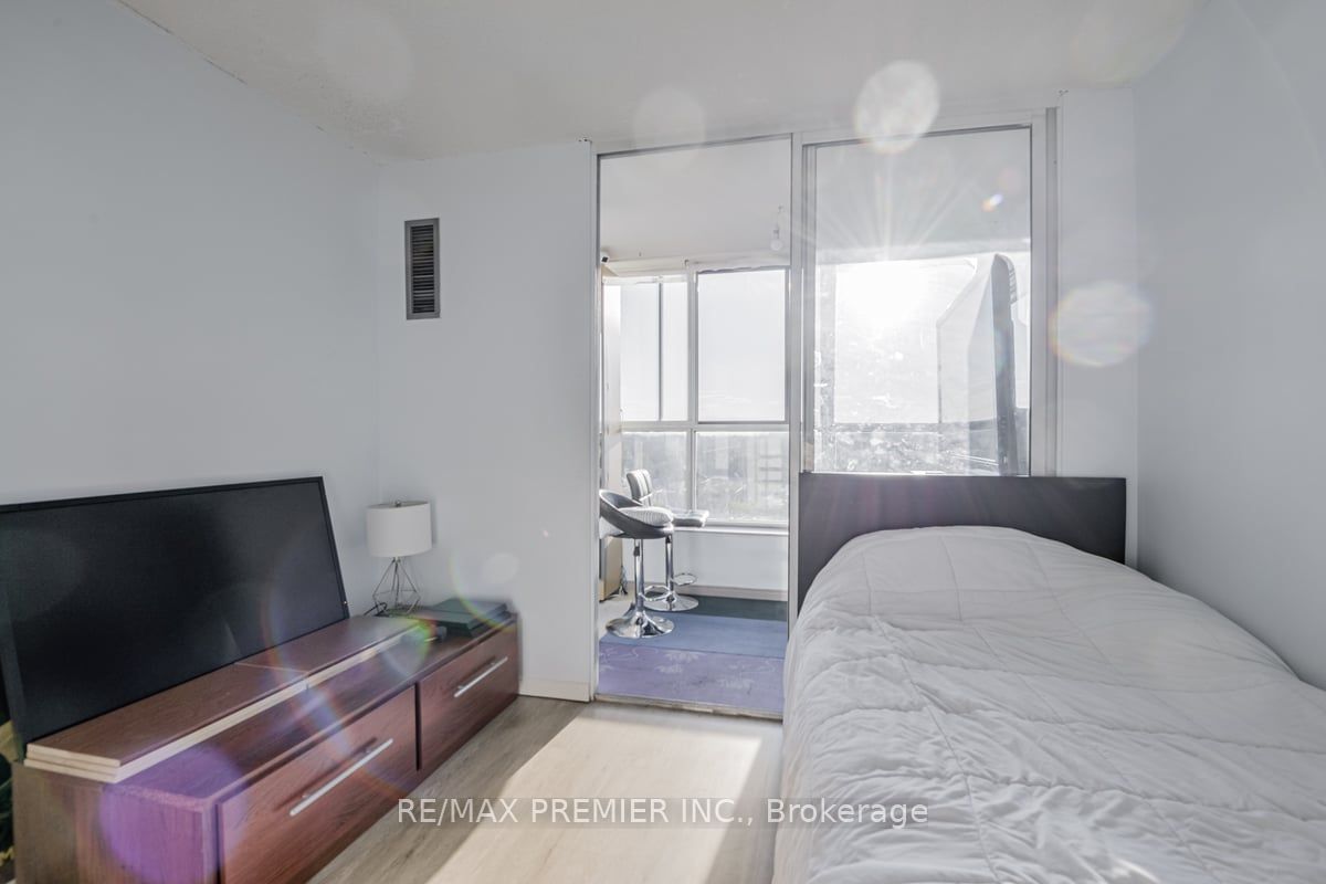 330 McCowan Rd, unit 1114 for sale - image #13