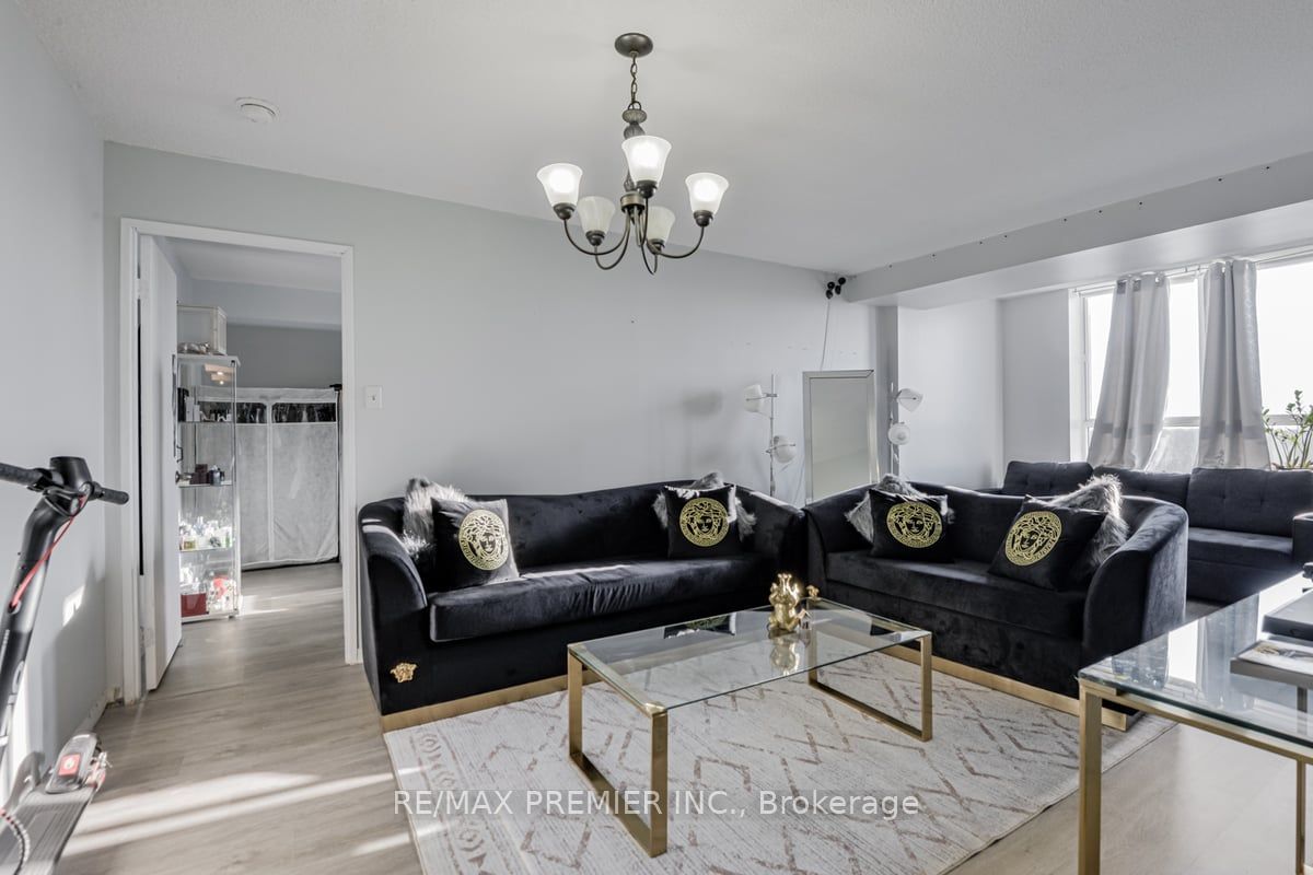 330 McCowan Rd, unit 1114 for sale - image #5