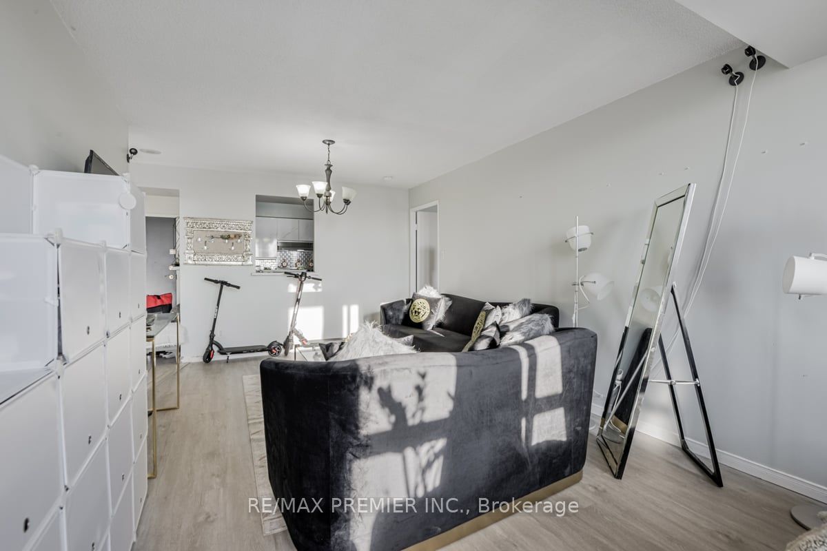 330 McCowan Rd, unit 1114 for sale - image #9