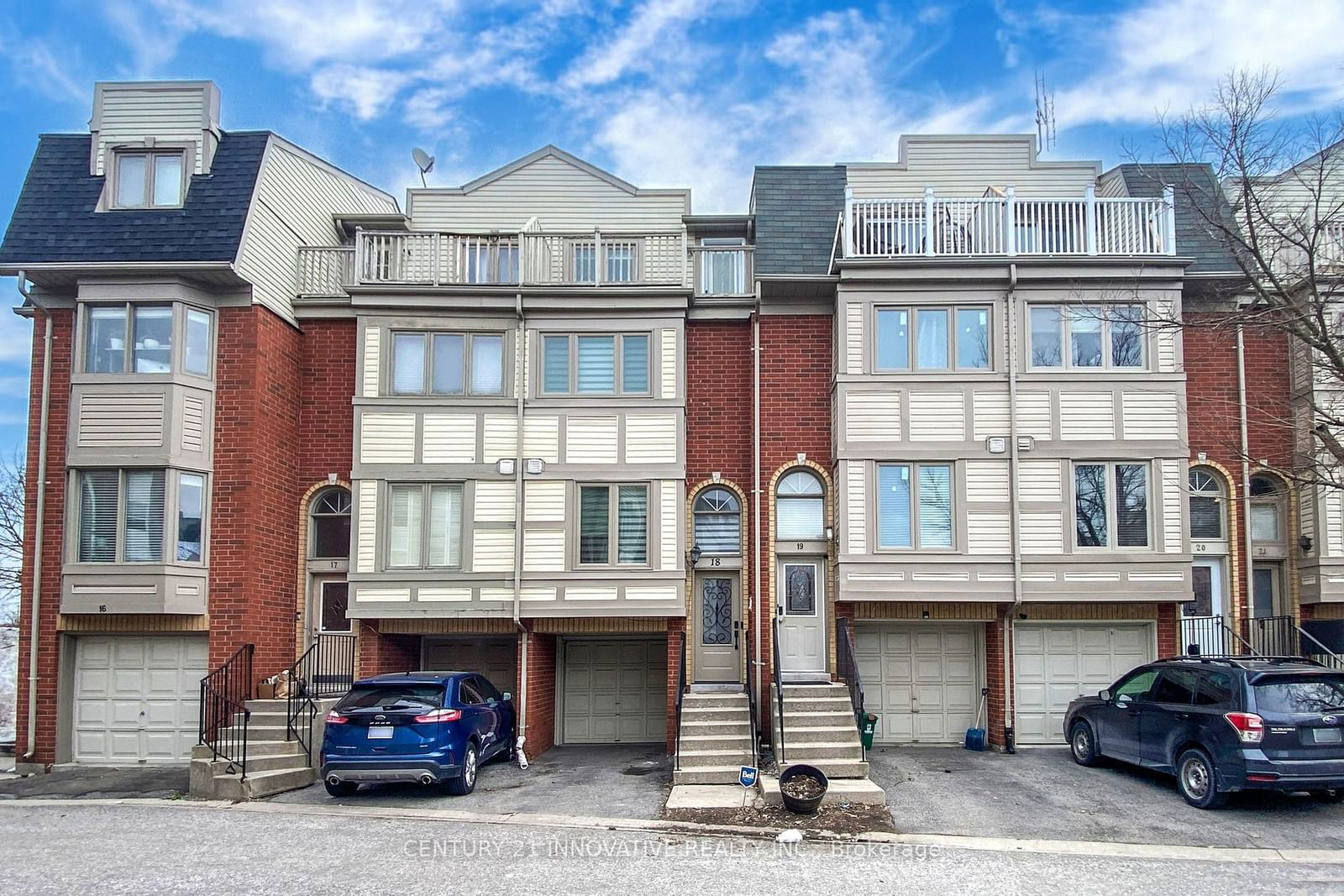 1635 Pickering Pkwy, unit 18 for rent