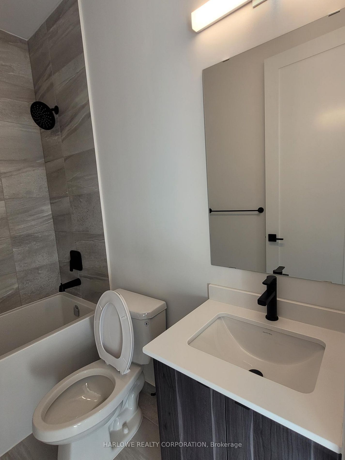 2369 Danforth Ave, unit PH01 for rent