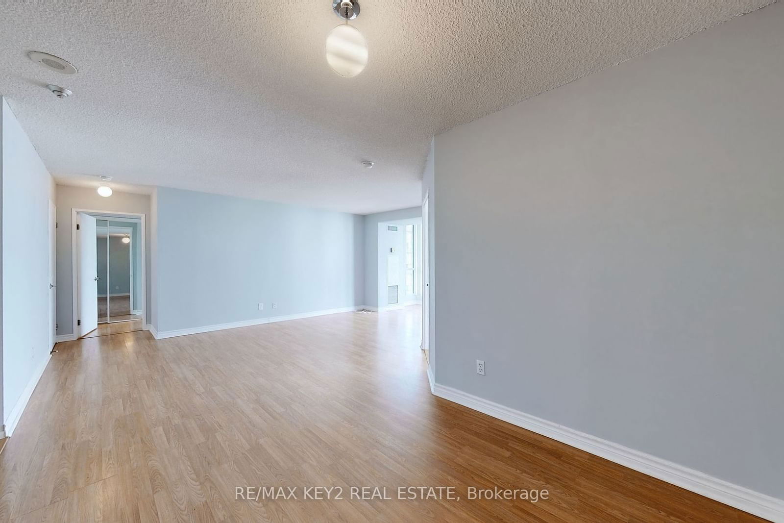 2550 Lawrence Ave E, unit 916 for rent - image #8