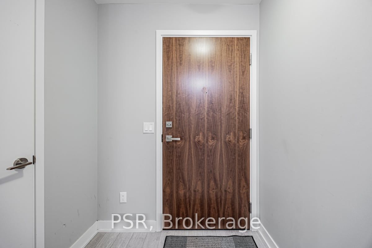 15 Baseball Pl, unit 619 for rent - image #3