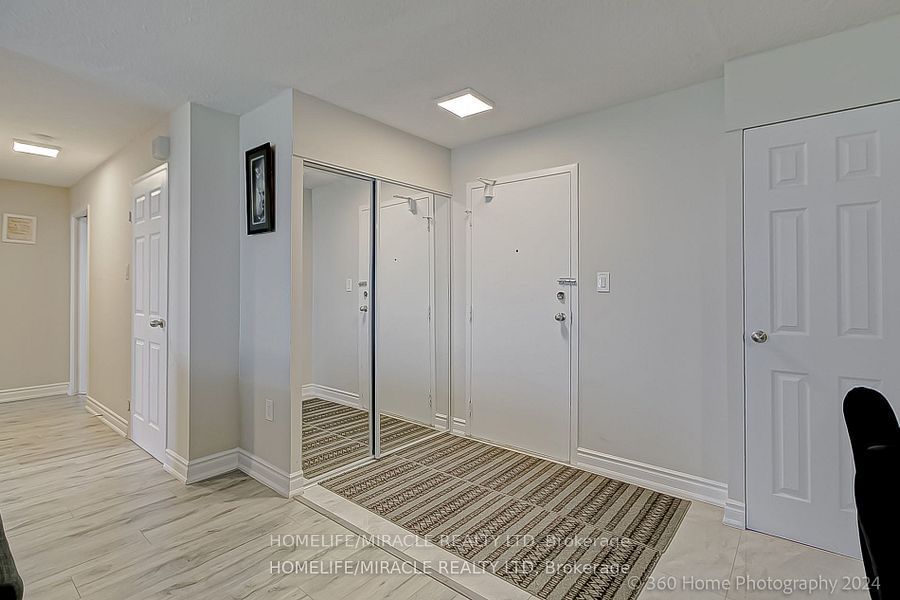 100 Wingarden Crt, unit 1404 for sale - image #4