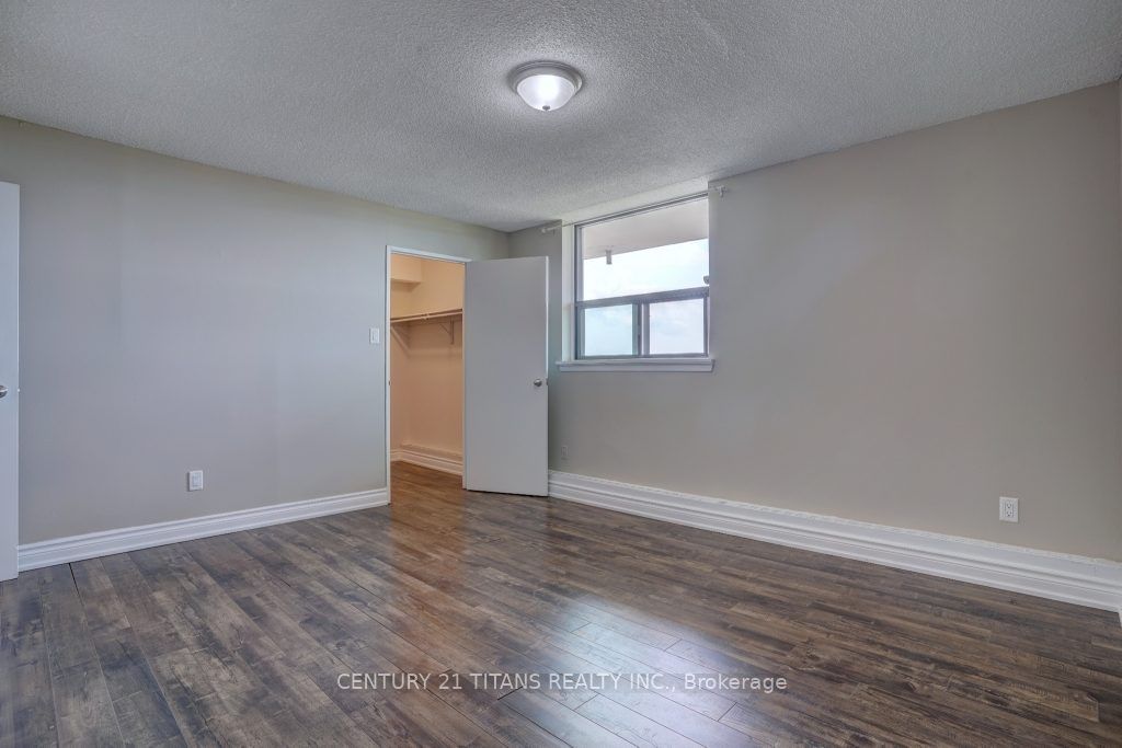 100 Wingarden Crt W, unit 1715 for sale - image #31