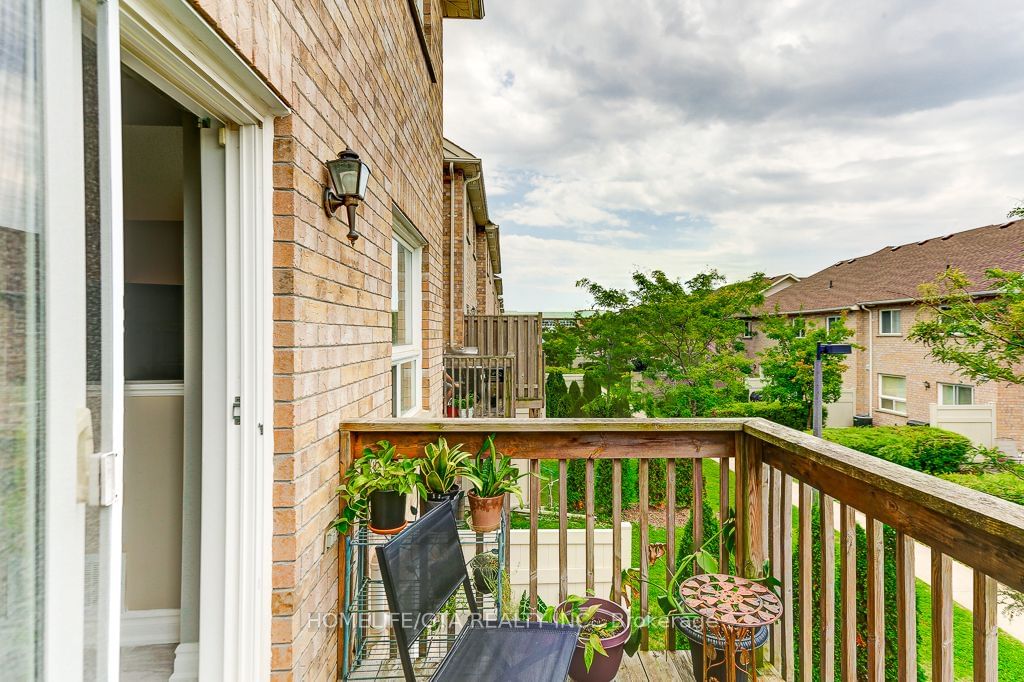 Conlin Village Townhomes, Oshawa, Toronto