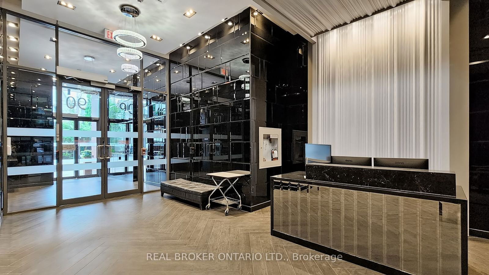 90 Broadview Ave, unit 303 for sale