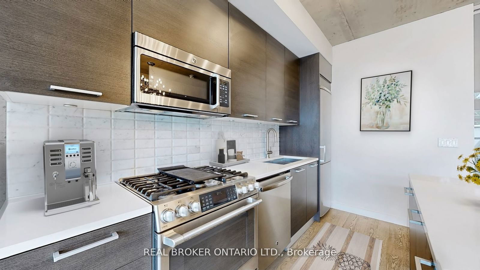 90 Broadview Ave, unit 303 for sale - image #6