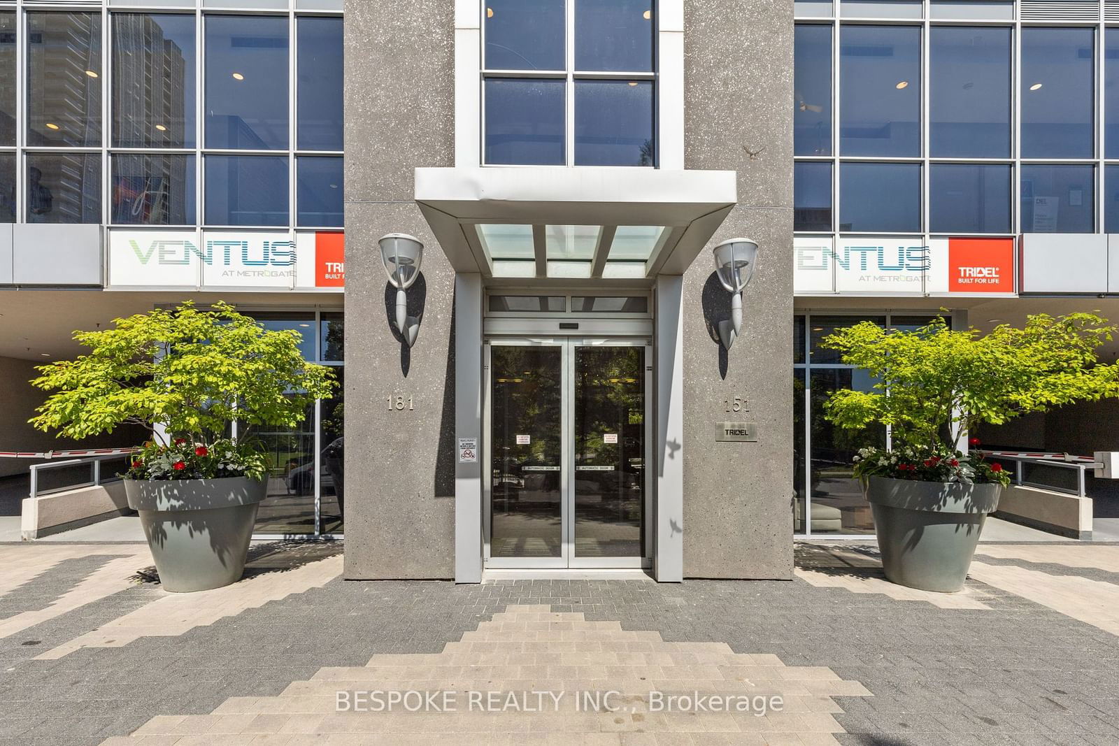 181 Village Green Sq, unit 820 for sale