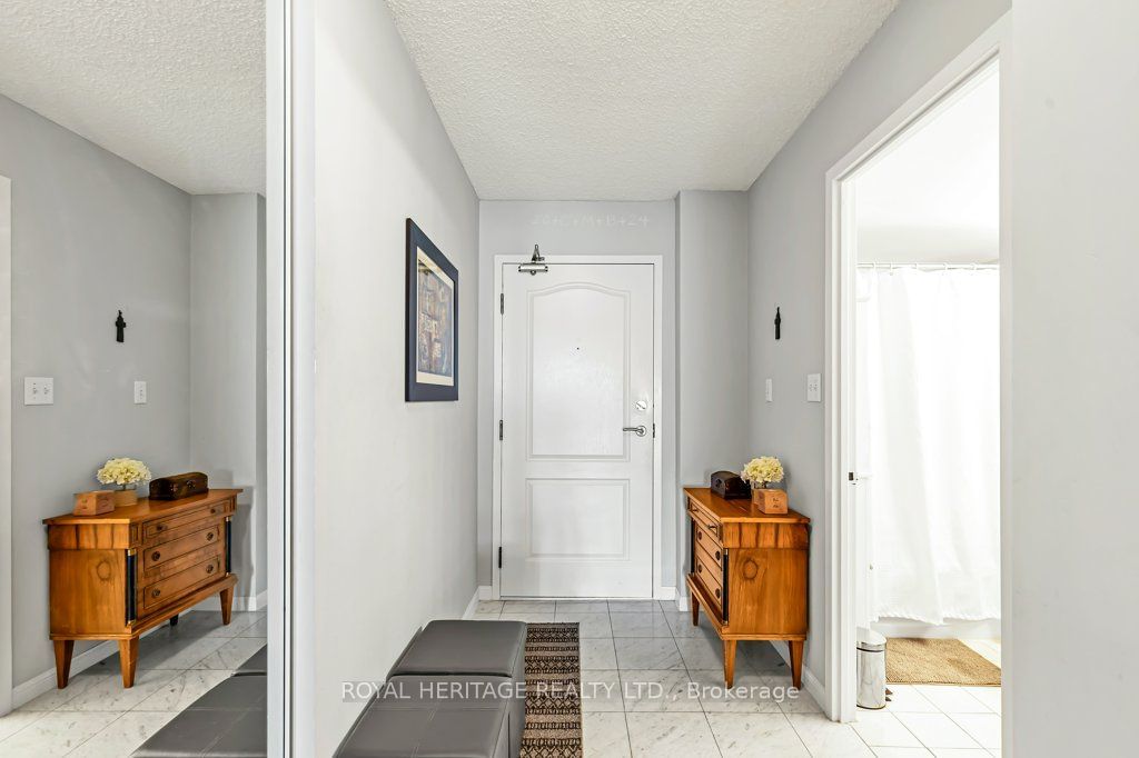 712 Rossland Rd E, unit 607 for sale - image #2