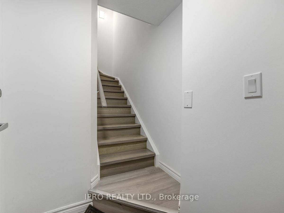 35 Strangford Lane, unit 305 for sale - image #22