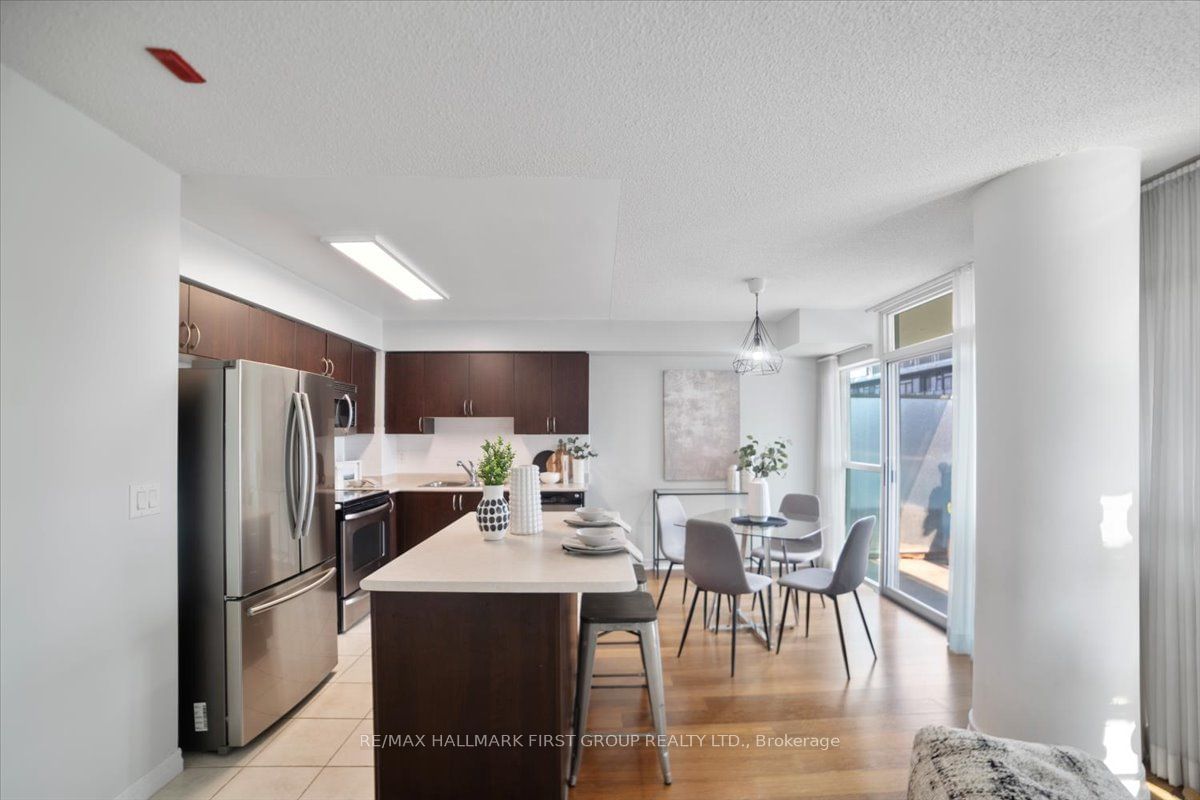 1600 Charles St, unit 401 for sale - image #10