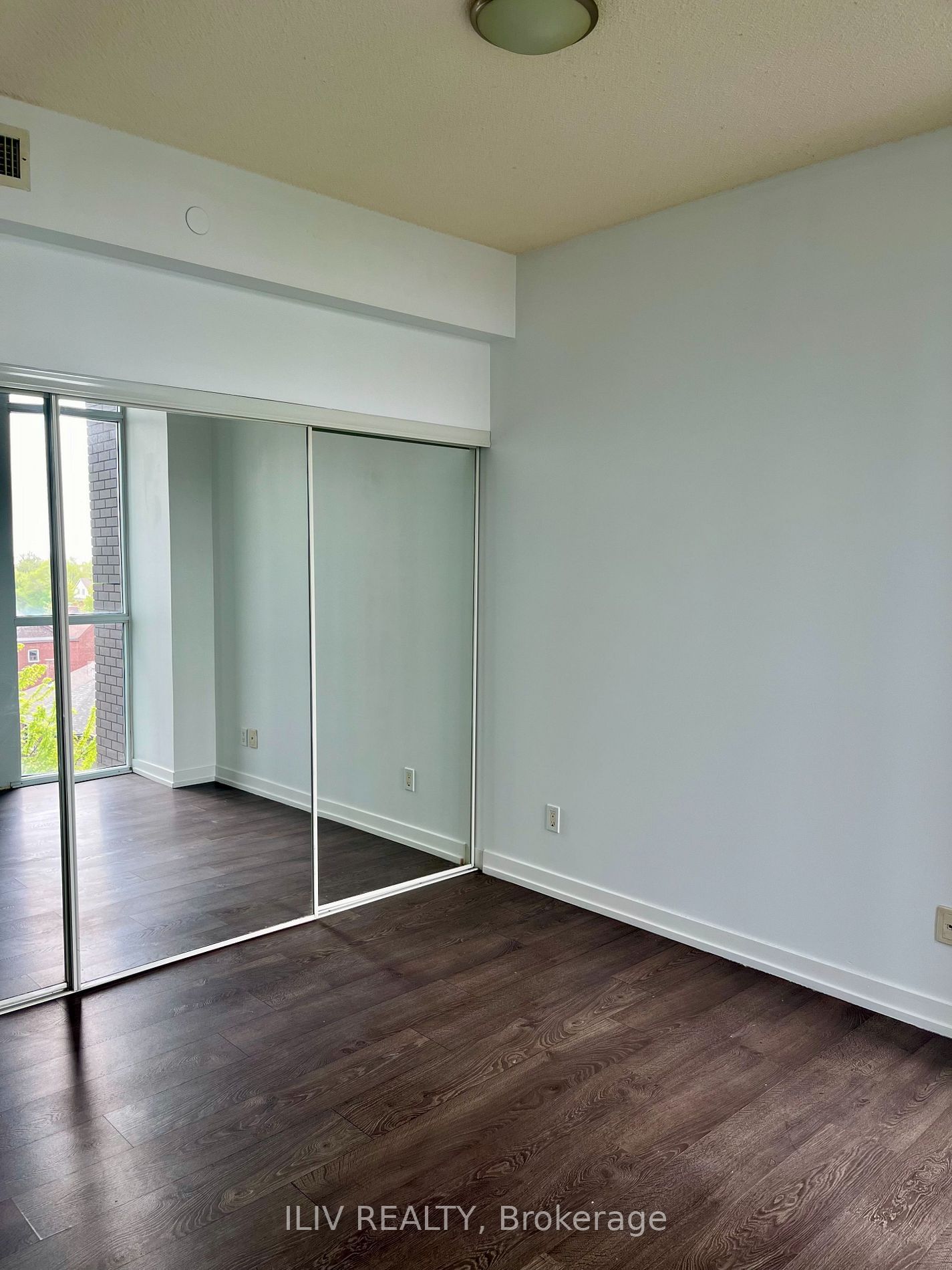 2055 Danforth Ave, unit 508 for sale - image #10