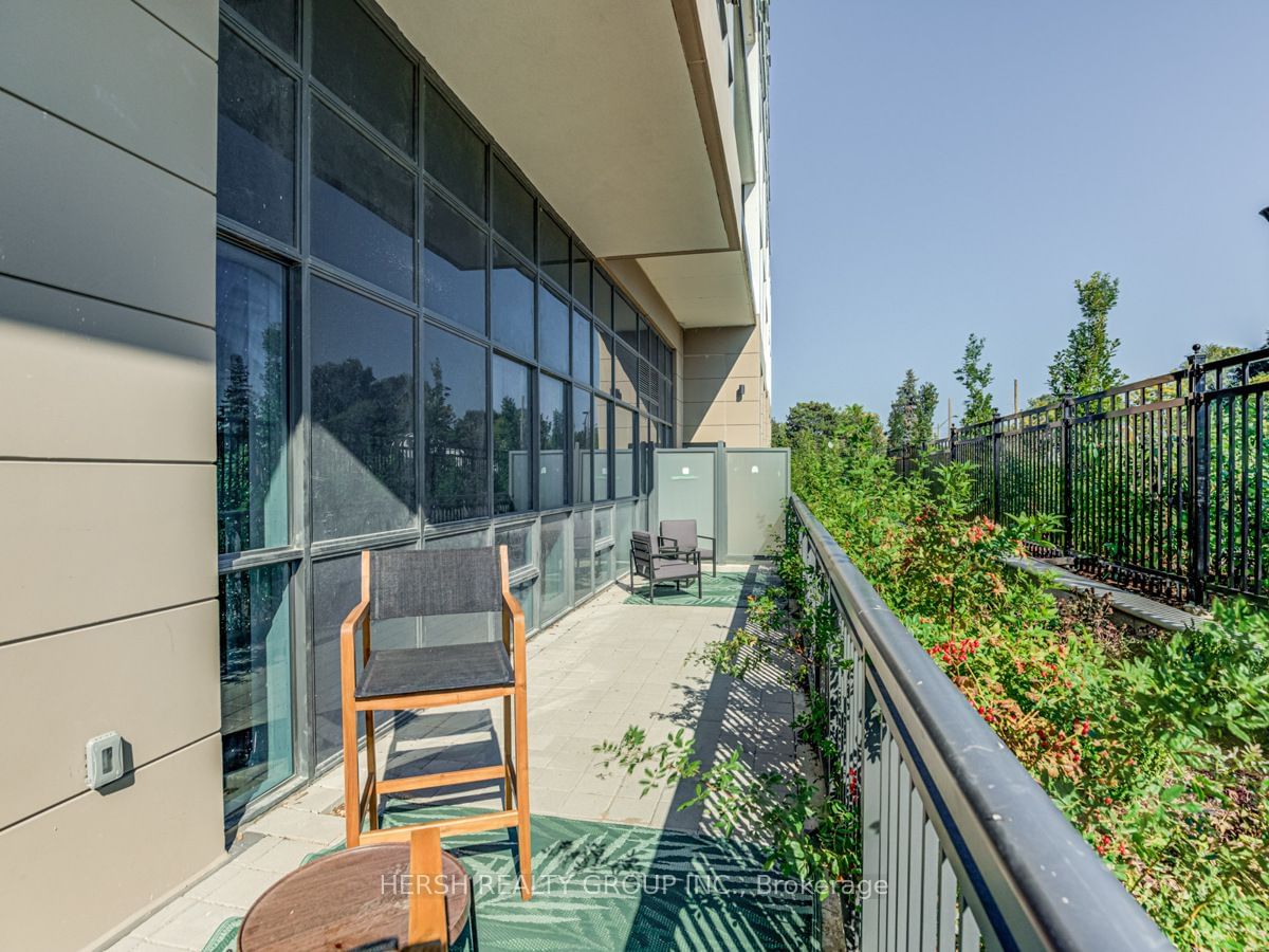 10 Meadowglen Pl, unit 106 for sale - image #13