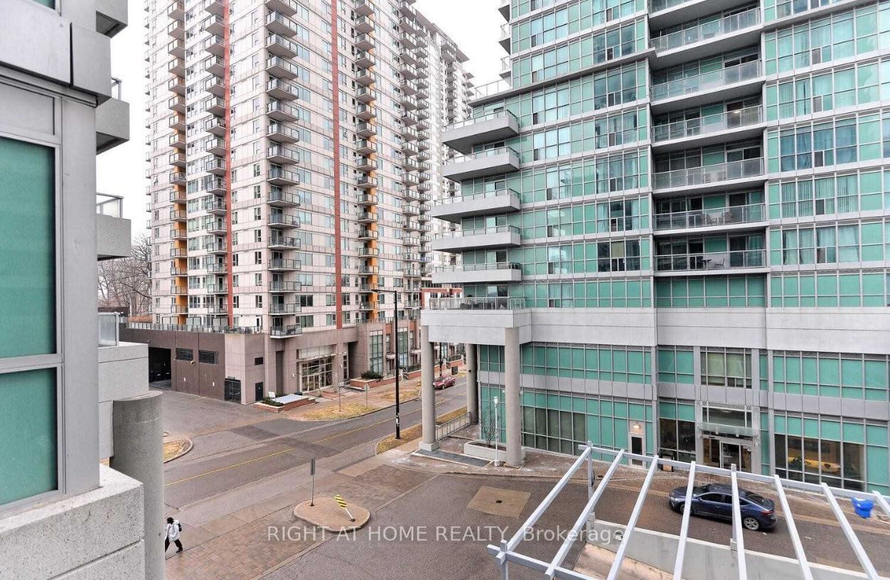 70 Town Centre Crt, unit 307 for rent - image #2