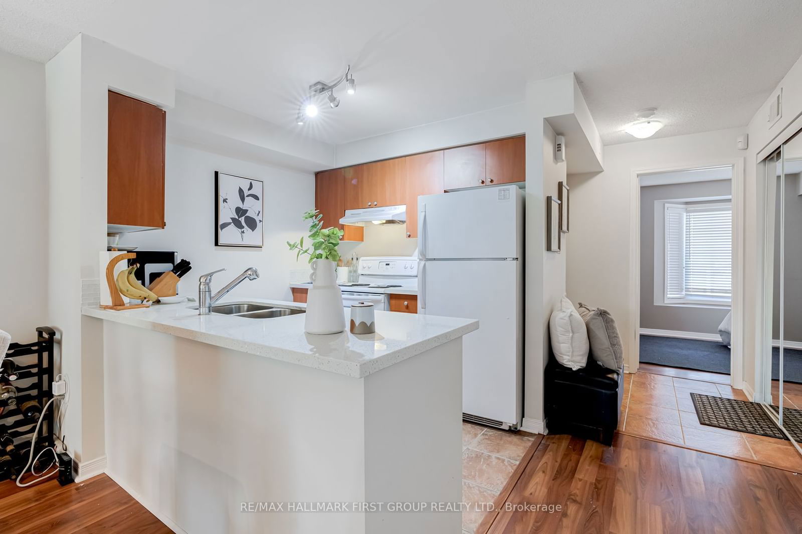 20 Petra Way, unit 2 for sale - image #8