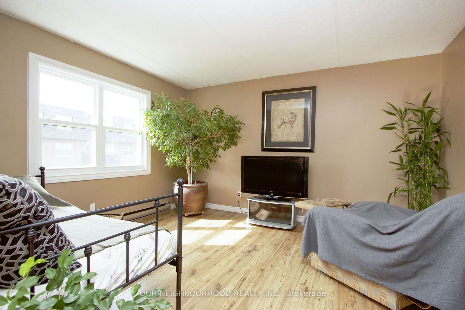 580 Mary St E, unit 222 for sale - image #6