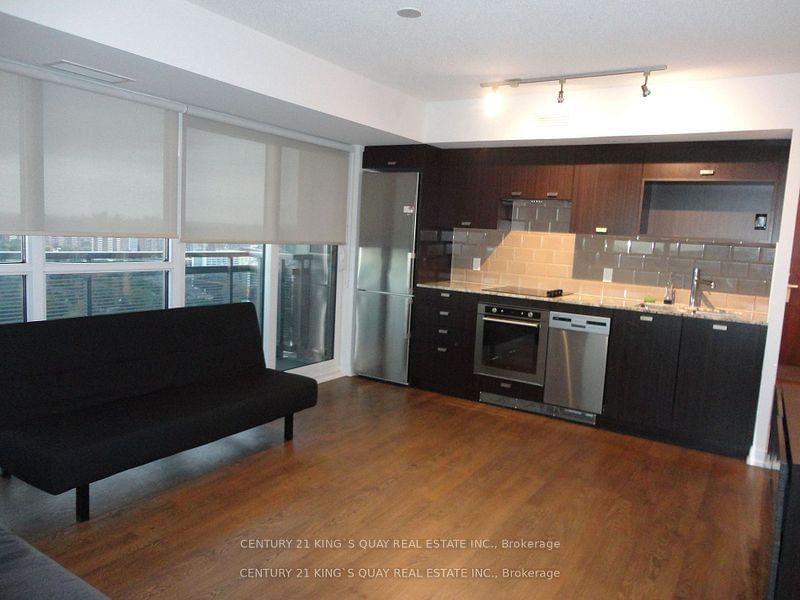 275 Village Green Sq, unit 2823 for rent - image #7