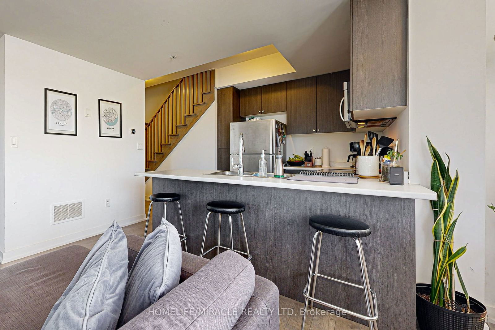 1555 Kingston Rd, unit 212 for sale - image #19