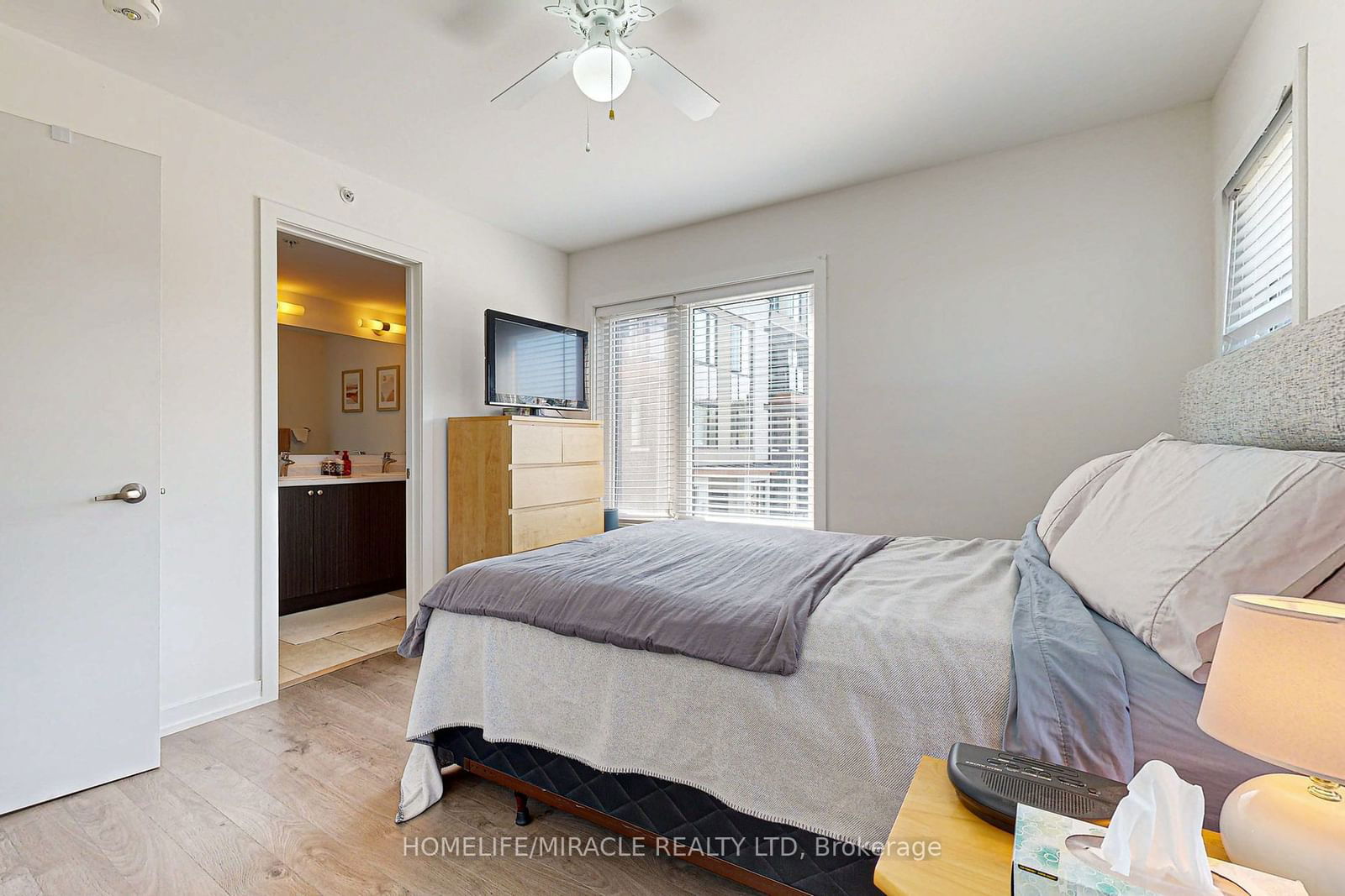 1555 Kingston Rd, unit 212 for sale - image #30