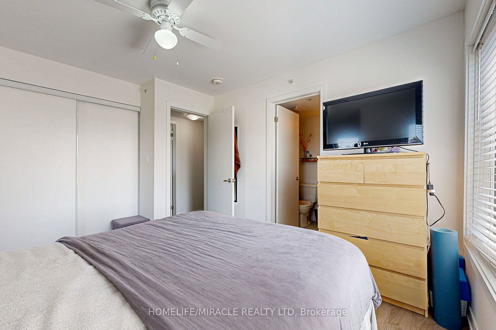 1555 Kingston Rd, unit 212 for sale - image #32